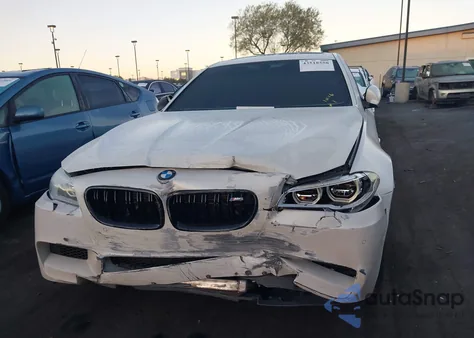 2014 BMW M5 из США, поврежденный, VIN WBSFV9C59ED593633